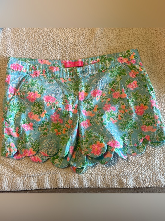 Lilly Pulitzer Pants - Lilly Pulitzer x Disney Buttercup Lilly Loves Disney  Shorts Women’s Size 14 EUC